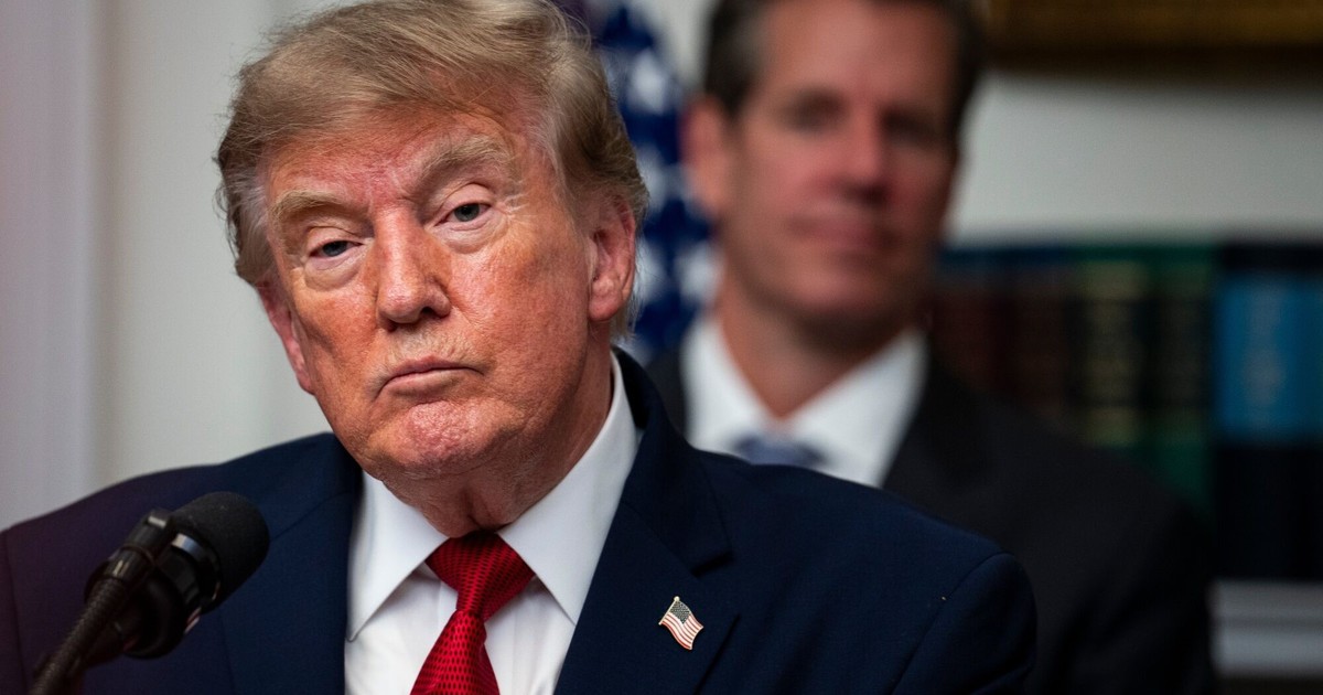 Trump anunció una «ofensiva económica sin precedentes» para aislar a Irán y lanzó una fuerte advertencia contra los países que lo ayuden
