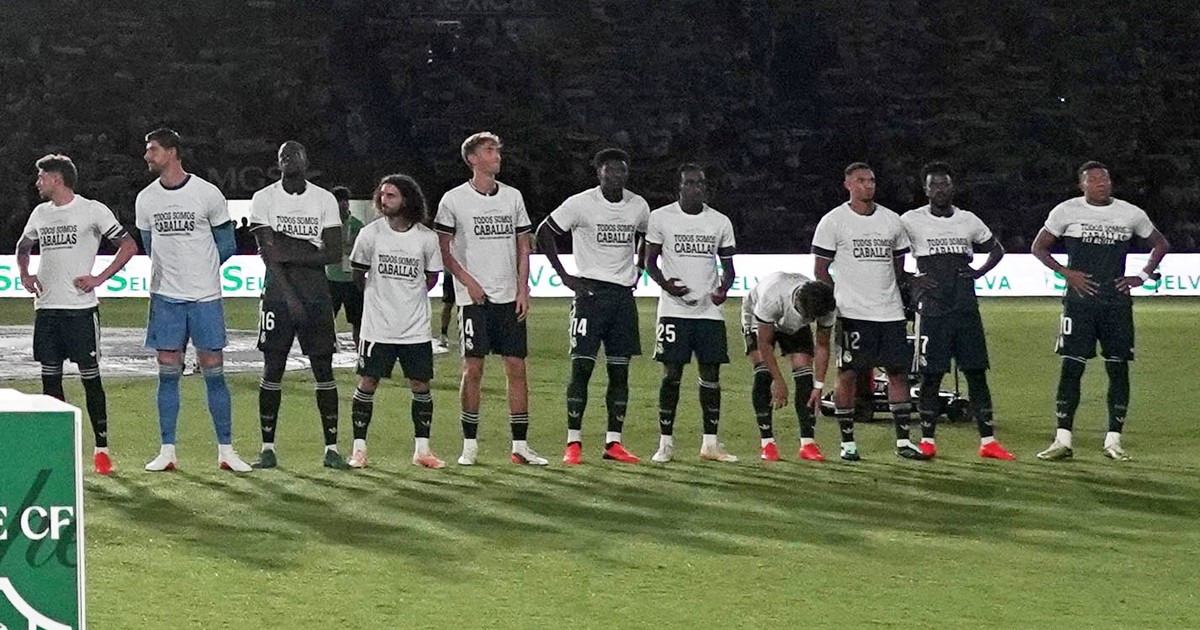 Durísimo ultimátum de los ultras del Real Madrid contra Mbappé, Vinícius y Konaté por la polémica con Ceuta: «Estos tres individuos…» Durísimo ultimátum de los ultras del Real Madrid contra Mbappé, Vinícius y Konaté por la polémica con Ceuta: «Estos tres individuos…»
