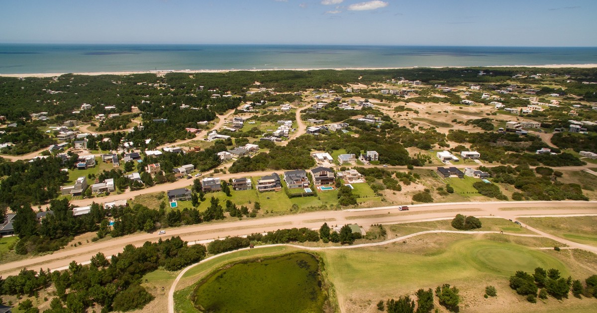 La Corte bonaerense ordenó detener un nuevo proyecto residencial en el exclusivo balneario de Costa Esmeralda La Corte bonaerense ordenó detener un nuevo proyecto residencial en el exclusivo balneario de Costa Esmeralda
