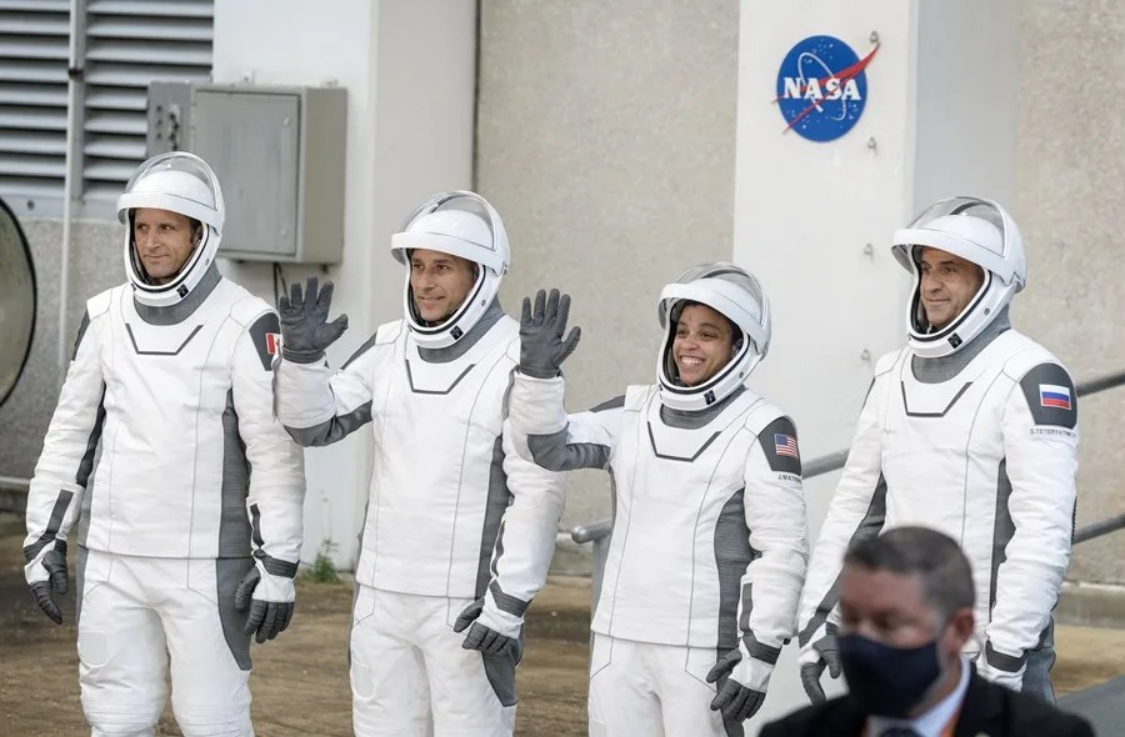 Despega la misión Crew-13 para intentar el viaje más rápido de EEUU a la estación espacial