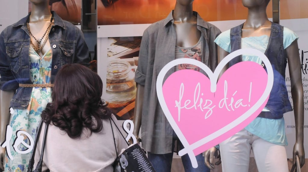 Día de la Madre: las empresas esperan vender más, pero con consumidores que cuidan el bolsillo y buscan cuotas