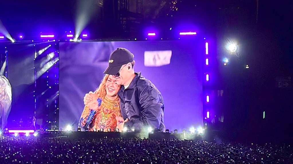 Shakira cerró su residencia en Madrid con Bizarrap, Maluma y Laura Pausini, y le dedicó un mensaje a Antonio de la Rúa Shakira cerró su residencia en Madrid con Bizarrap, Maluma y Laura Pausini, y le dedicó un mensaje a Antonio de la Rúa