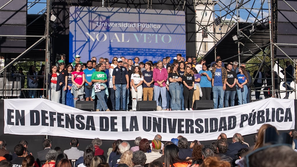Quinta Marcha Federal Universitaria: gremios, organizaciones sociales y partidos se movilizan al Congreso